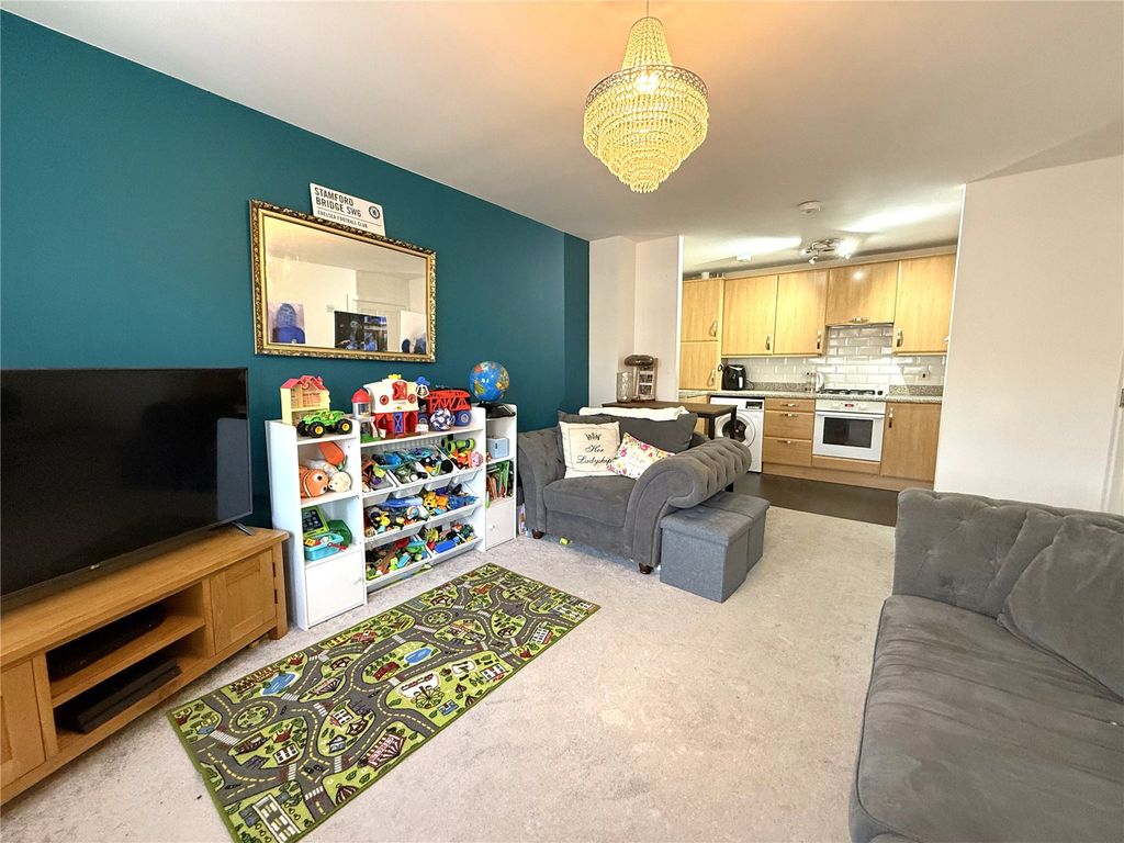 Additional image 3 of 2 bed flat for saleWaterers Way, Bagshot, Surrey GU19