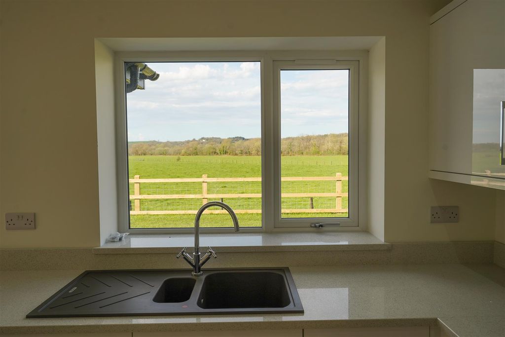 Additional image 12 of 3 bed detached bungalow for saleGolwg Y Garreg Las, Ammanford SA18