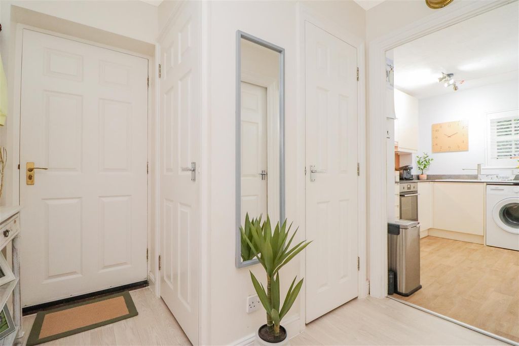 Additional image 7 of 1 bed flat for saleRosehill, Billingshurst RH14
