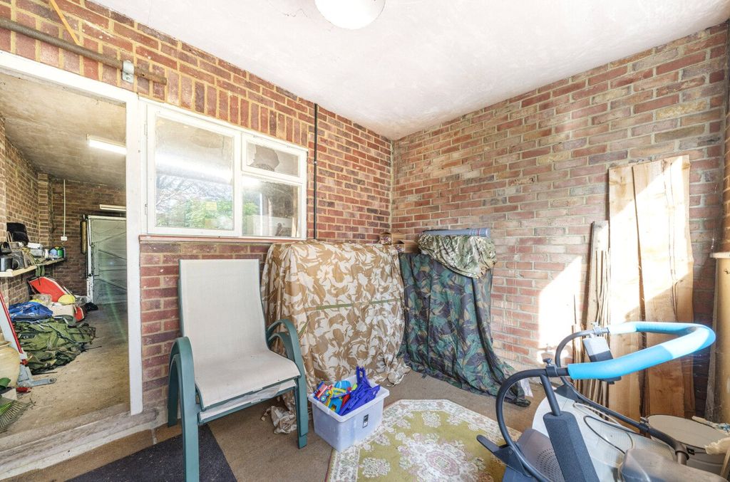 Additional image 14 of 5 bed detached house for saleTrowley Rise, Abbots Langley, Hertfordshire WD5