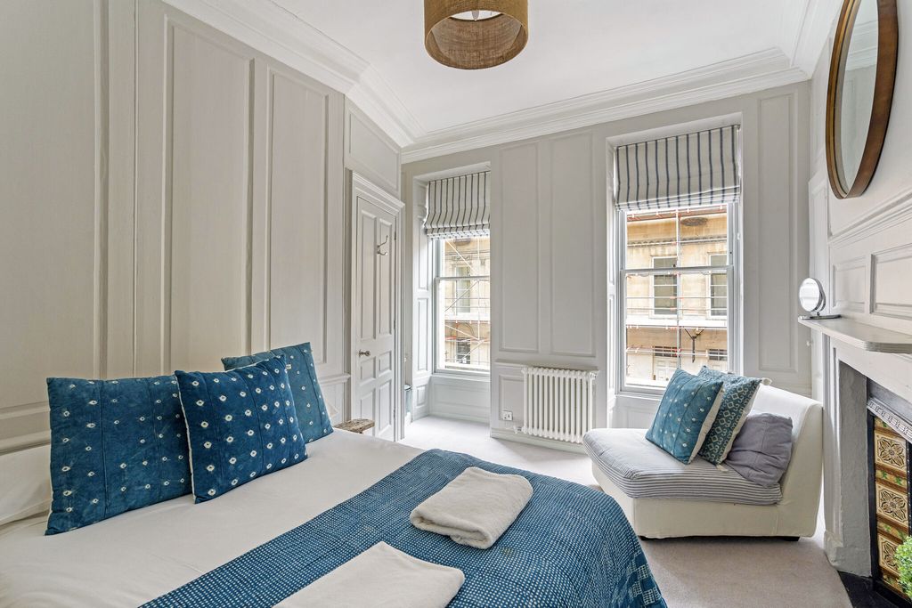 Additional image 7 of 3 bed flat for saleWood Street, Bath BA1