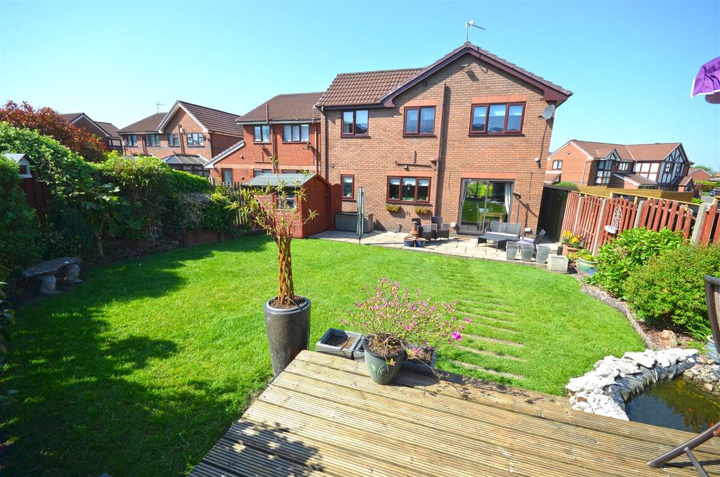 Additional image 4 of 4 bed detached house for saleLarkfield Close, Ashton-Under-Lyne OL7