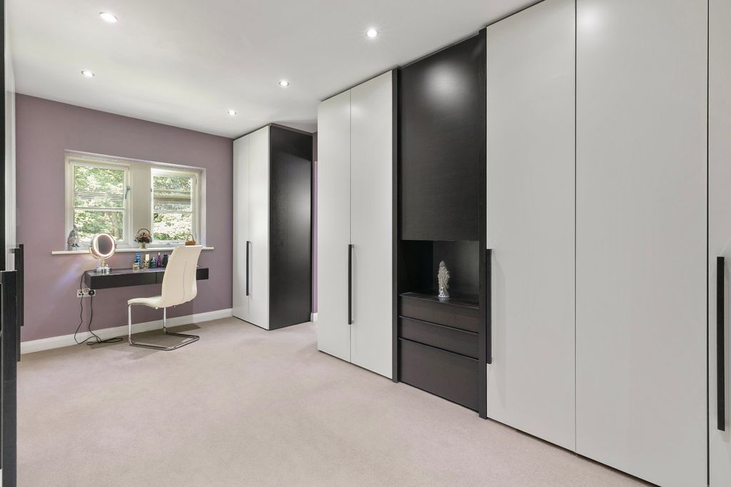 Additional image 23 of 4 bed detached house for salePark Drive, Bingley, West Yorkshire BD16