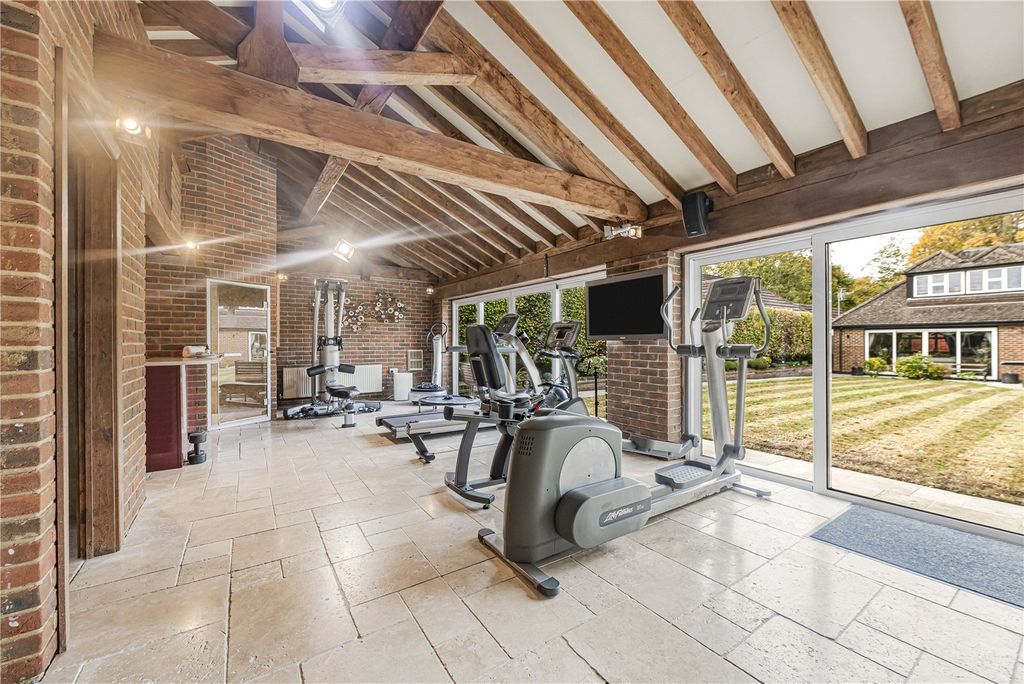 Additional image 4 of 3 bed detached house for saleGilhams Avenue, Banstead SM7