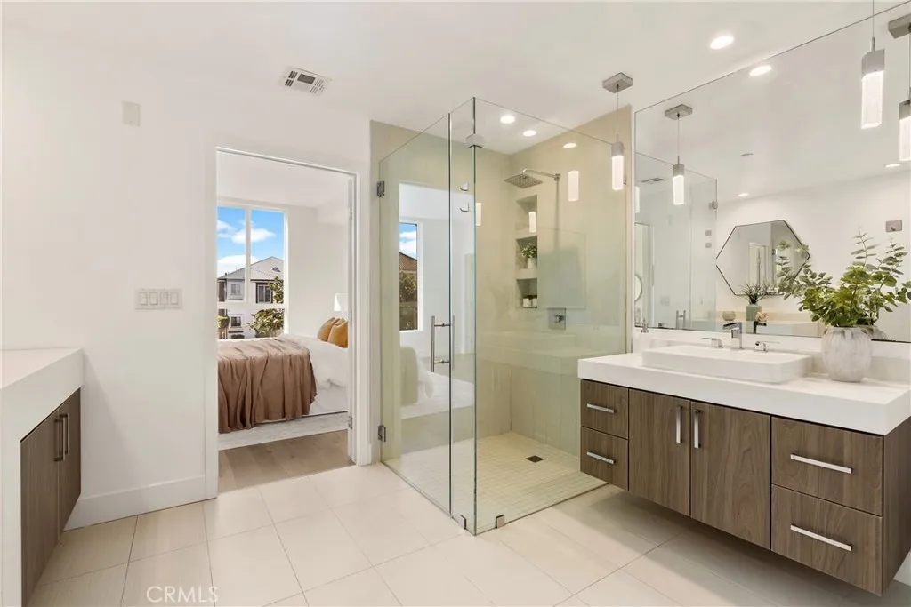 Additional image 50 of 3715 San Marino Street Unit 105, Los Angeles, CA 90019