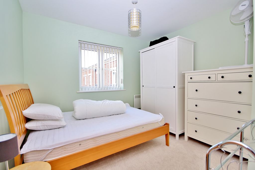 Additional image 10 of 2 bed flat for saleGoldsworth Road, Woking, Surrey GU21