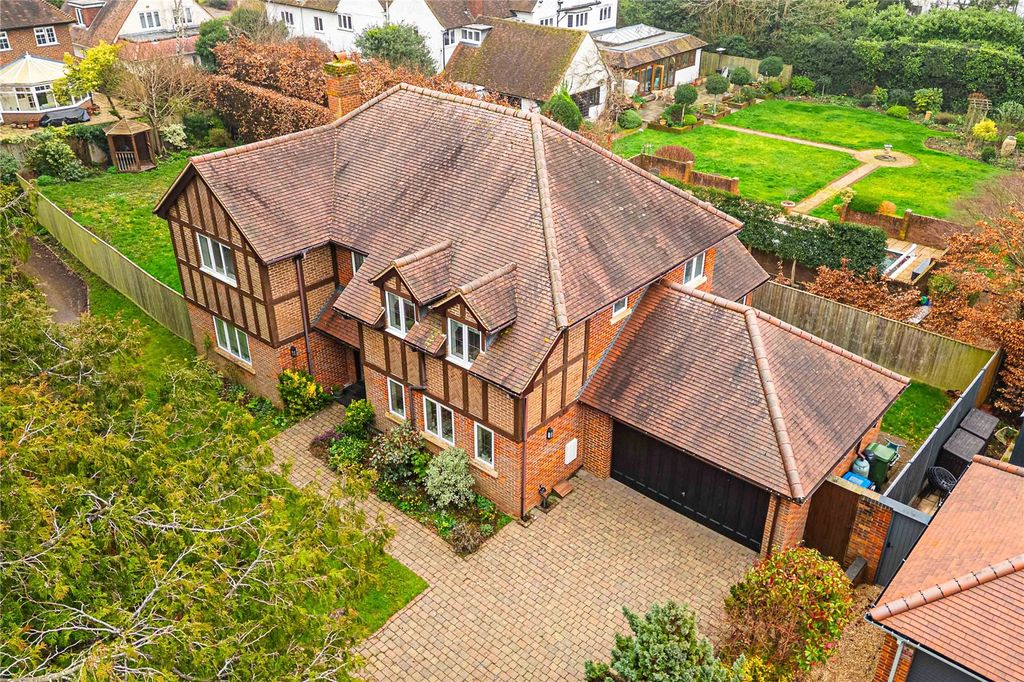 Additional image 2 of 5 bed detached house for saleShenstone Hill, Gravel Path, Berkhamsted, Hertfordshire HP4