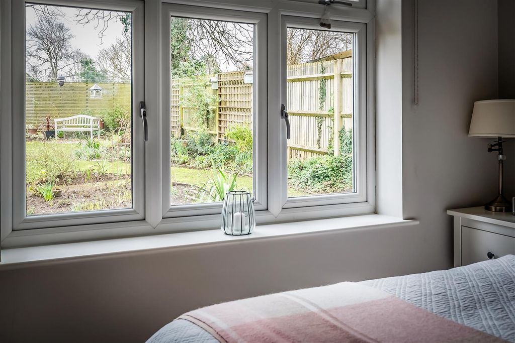 Additional image 20 of 3 bed detached bungalow for saleRoebuck Close, Ashtead KT21