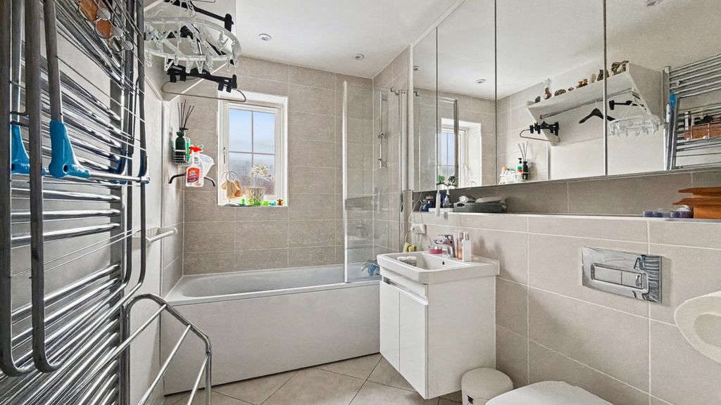 Additional image 19 of 4 bed detached house for saleWenlock Drive, Kingsmere, Bicester OX26
