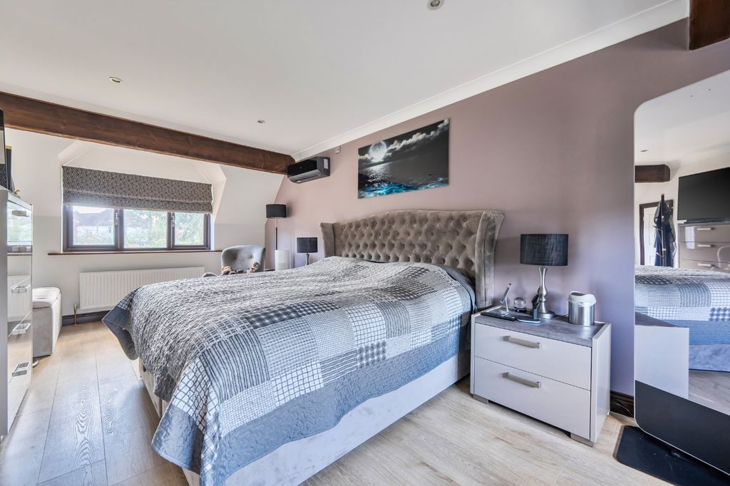 Additional image 23 of 5 bed detached house for saleVicarage Road, Reading, Berkshire RG2