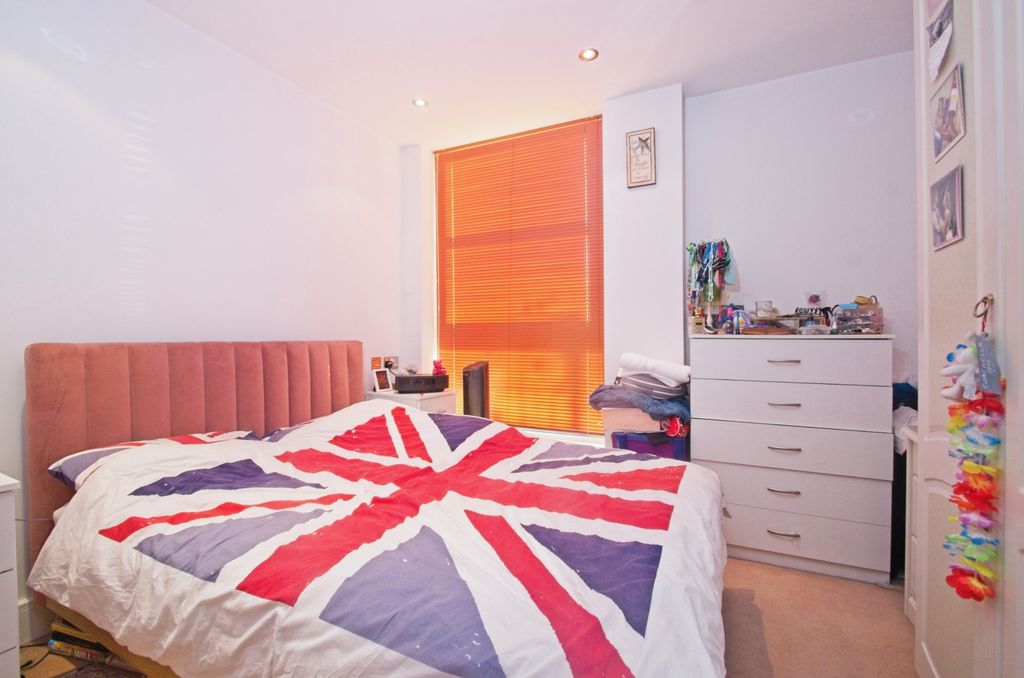 Additional image 12 of 2 bed flat for saleHavannah Street, Cardiff CF10