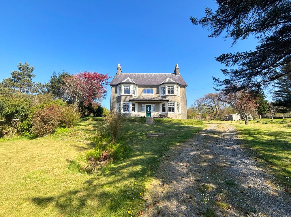 5 bed detached house for saleArisaig PH39