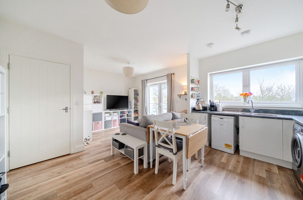 Additional image 5 of 1 bed flat for salePark View Court, Pelican Way, Letchworth Garden City SG6