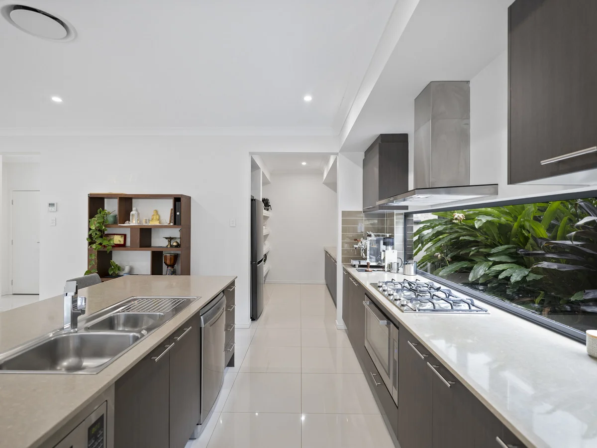 Additional image 2 of 9 Scarlet Place, Mackenzie QLD 4156