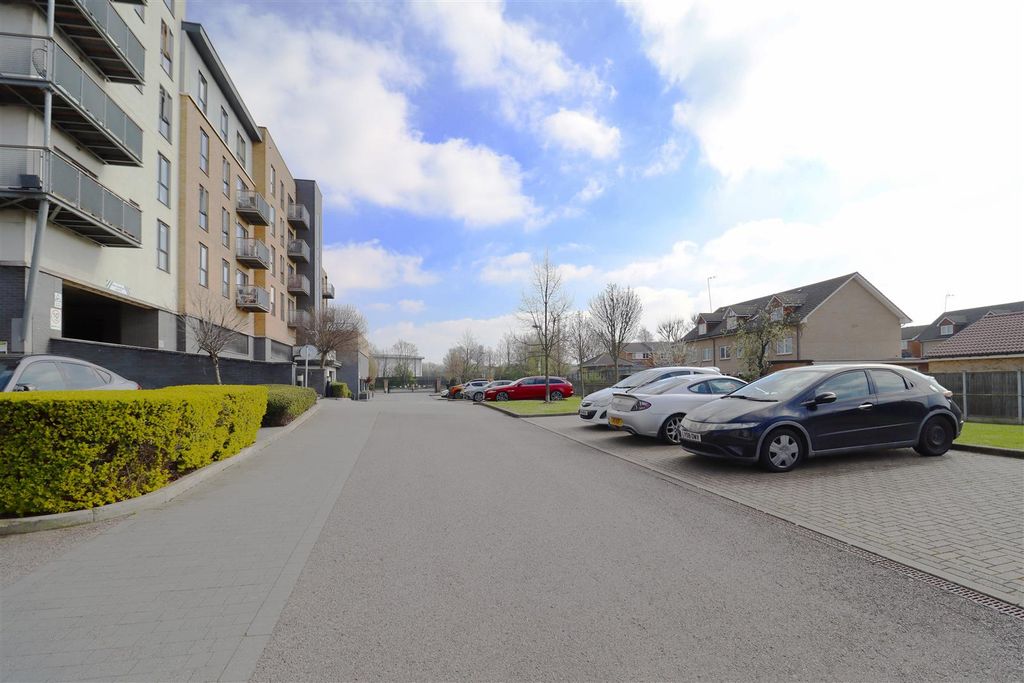 Additional image 13 of 2 bed flat for saleLittle Brights Road, Belvedere DA17