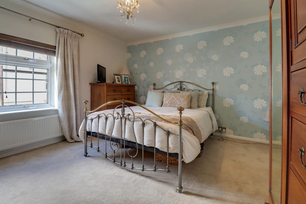 Additional image 5 of Park Street, St. Albans, Hertfordshire, AL2
