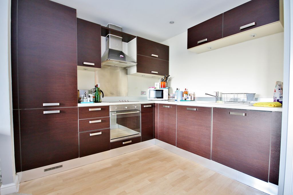 Additional image 3 of 2 bed flat for saleGoldsworth Road, Woking, Surrey GU21