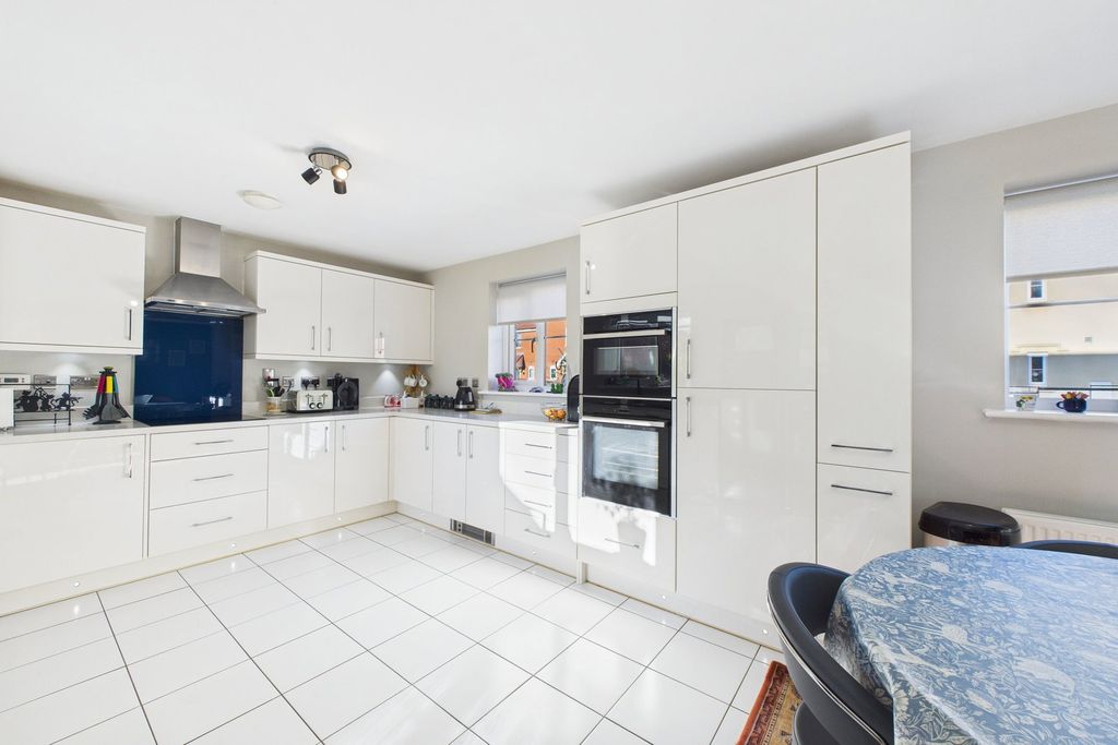 Additional image 5 of 4 bed detached house for saleNuthatch Way, Attleborough NR17
