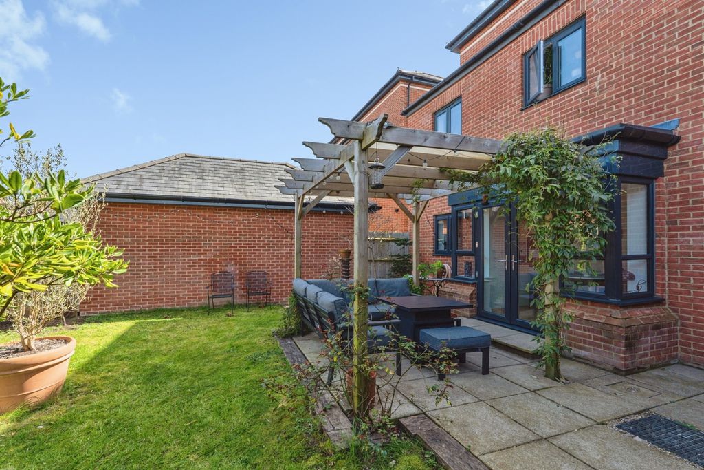 Additional image 10 of 5 bed detached house for saleHospital Road, Wellesley, Aldershot, Hampshire GU11