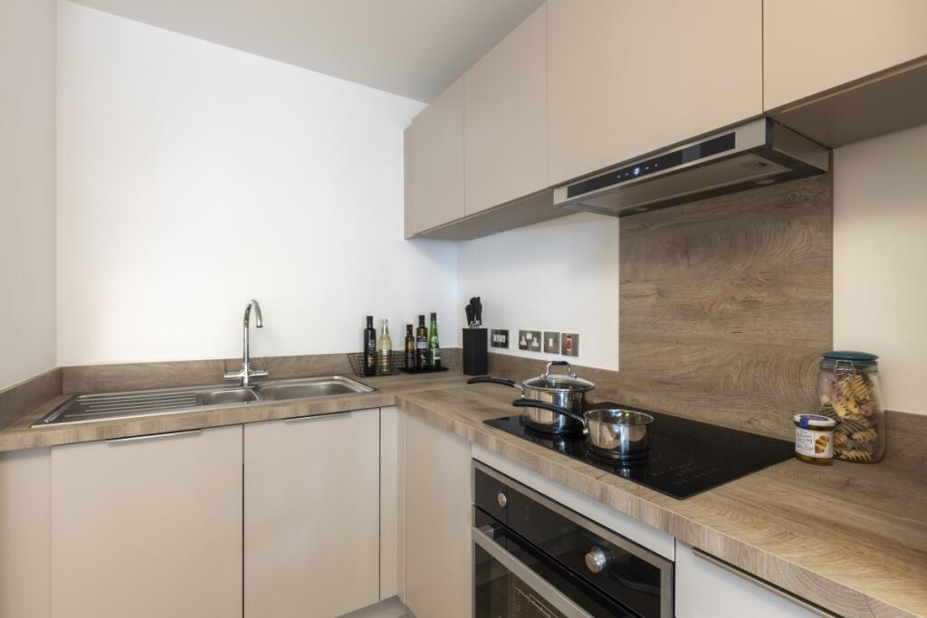Allegro, Exchange Square B4