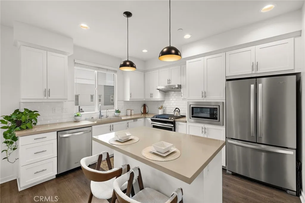 Additional image 33 of 116 Epic, Irvine, CA 92618