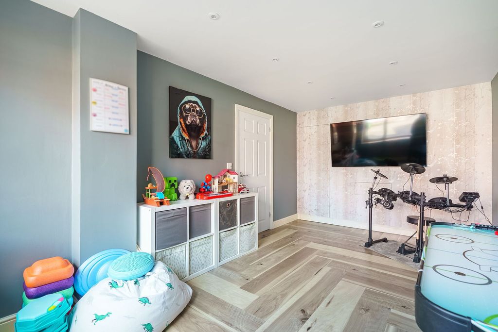 Additional image 7 of 4 bed detached house for saleRhodes Way, Billingshurst RH14