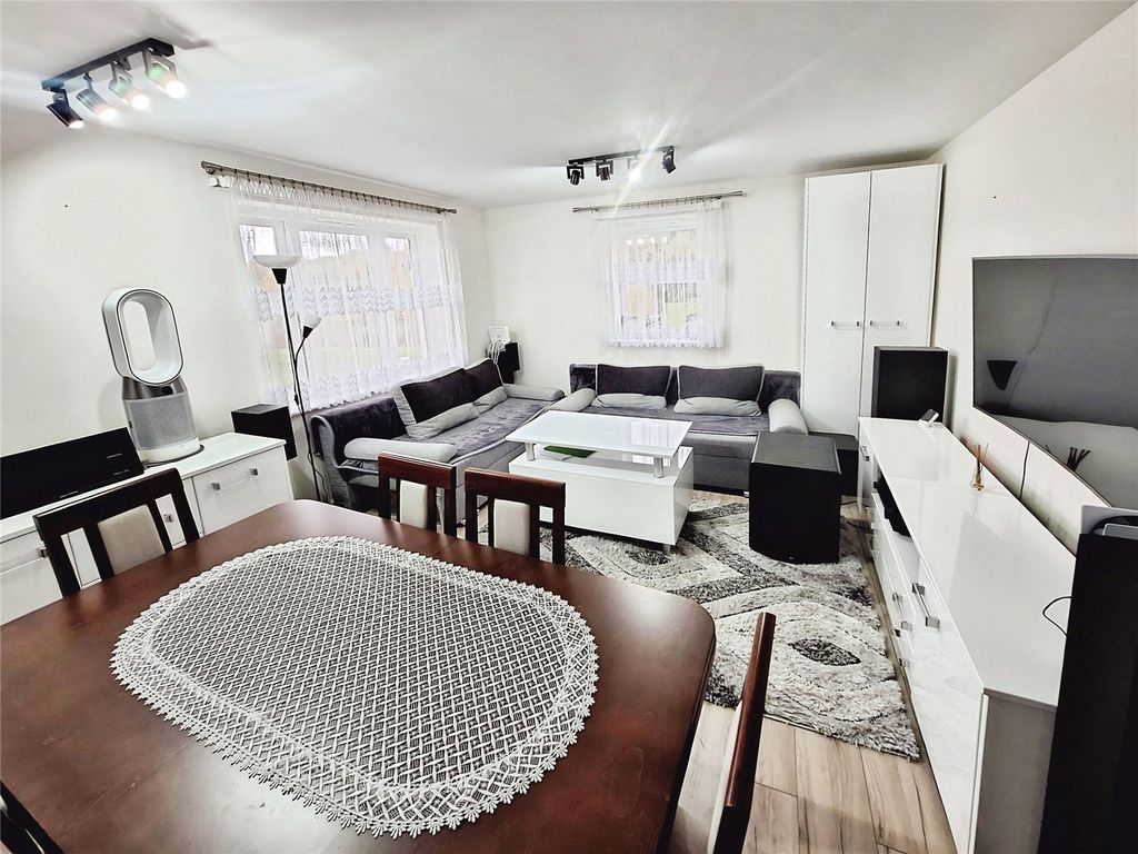 Additional image 2 of 2 bed flat for saleDamselfly Court, Nuneaton, Warwickshire CV10