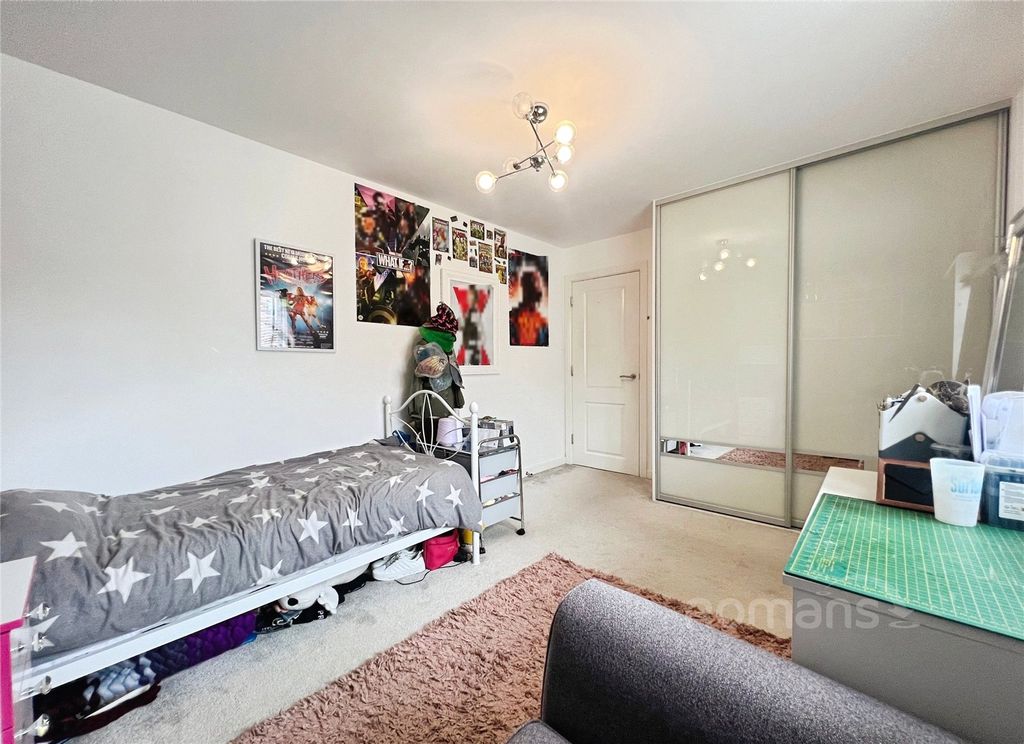 Additional image 14 of 5 bed town house for saleFrench Drive, Wellesley, Aldershot GU11