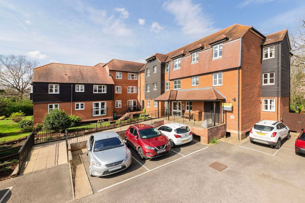 Additional image 11 of 2 bed flat for saleMill Stream Court, Abingdon OX14
