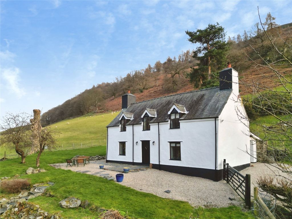 3 bed detached house for saleLlangynog, Oswestry, Shropshire SY10