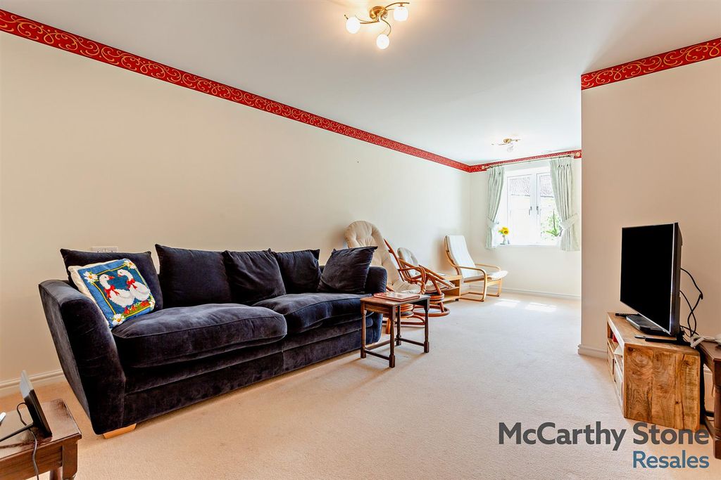 Additional image 4 of 1 bed flat for saleBarnhill Court, Barnhill Road, Chipping Sodbury, Bristol BS37