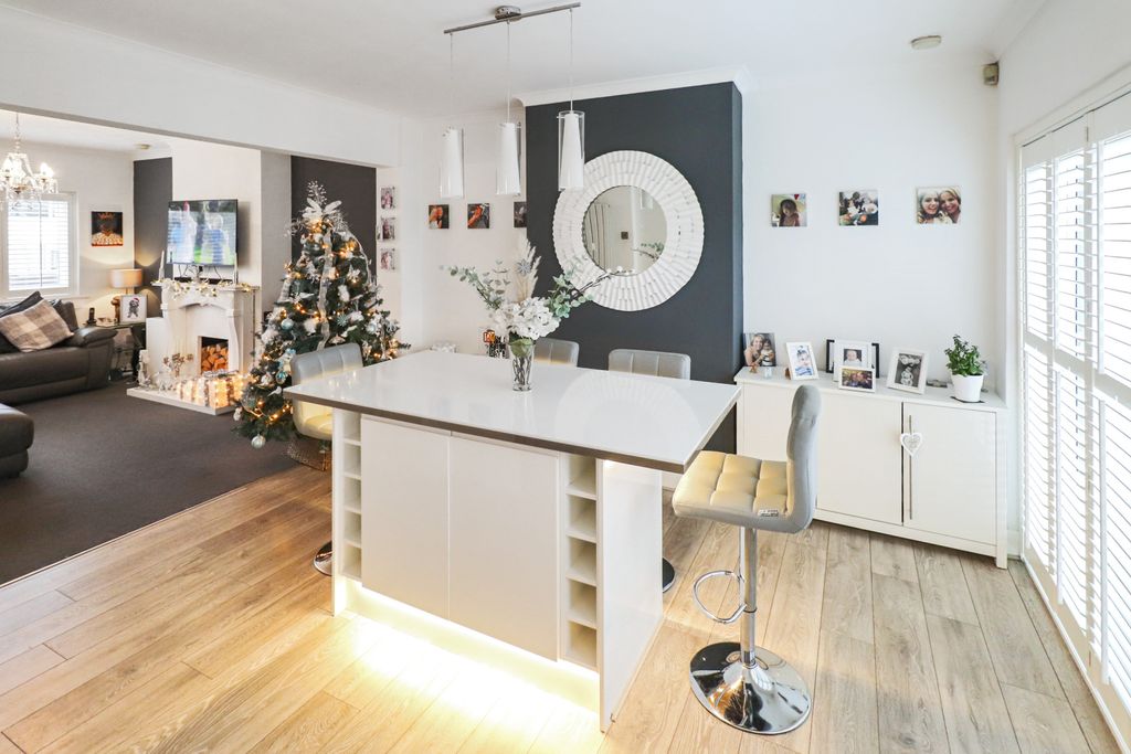 Additional image 11 of 3 bed semi-detached house for saleHeron Hill, Belvedere DA17