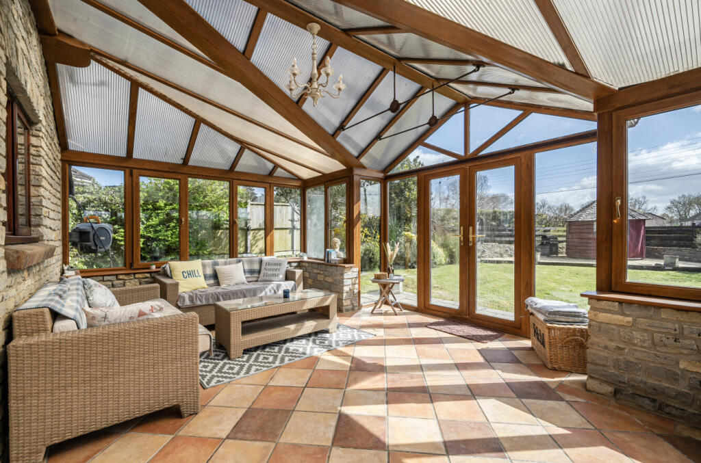 Additional image 2 of Pullens Orchard, West Pennard, BA6