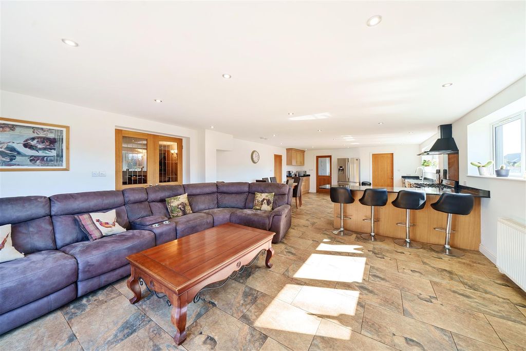 Additional image 5 of 5 bed detached house for saleEast Road, Tetford, Horncastle LN9