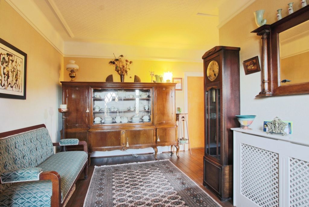 5 bed semi-detached house for saleDriffield Road, Beverley, East Riding Of Yorkshire HU17 photo 3