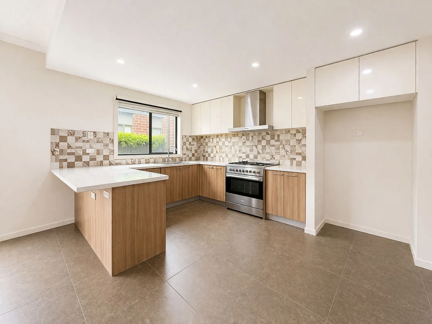Additional image 5 of 10 Kangaroo Rd, Craigieburn VIC 3064
