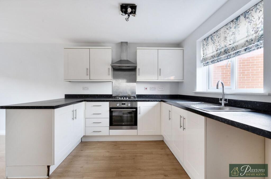 Heeks Crescent, Hilperton, Trowbridge, Wiltshire. BA14 7UX photo 3