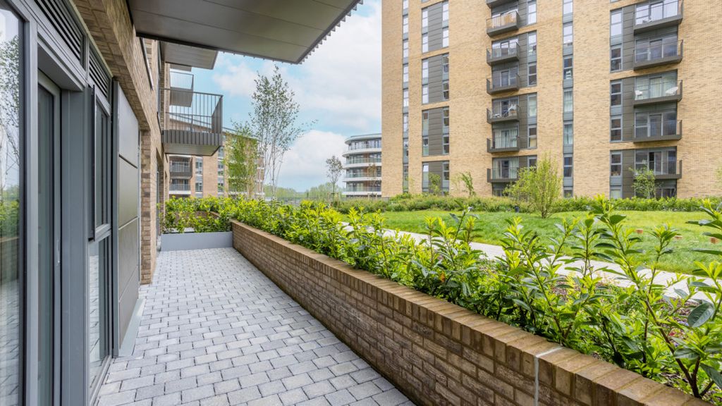 Additional image 19 of 2 bed flat for saleFlagstaff Road, Reading RG2