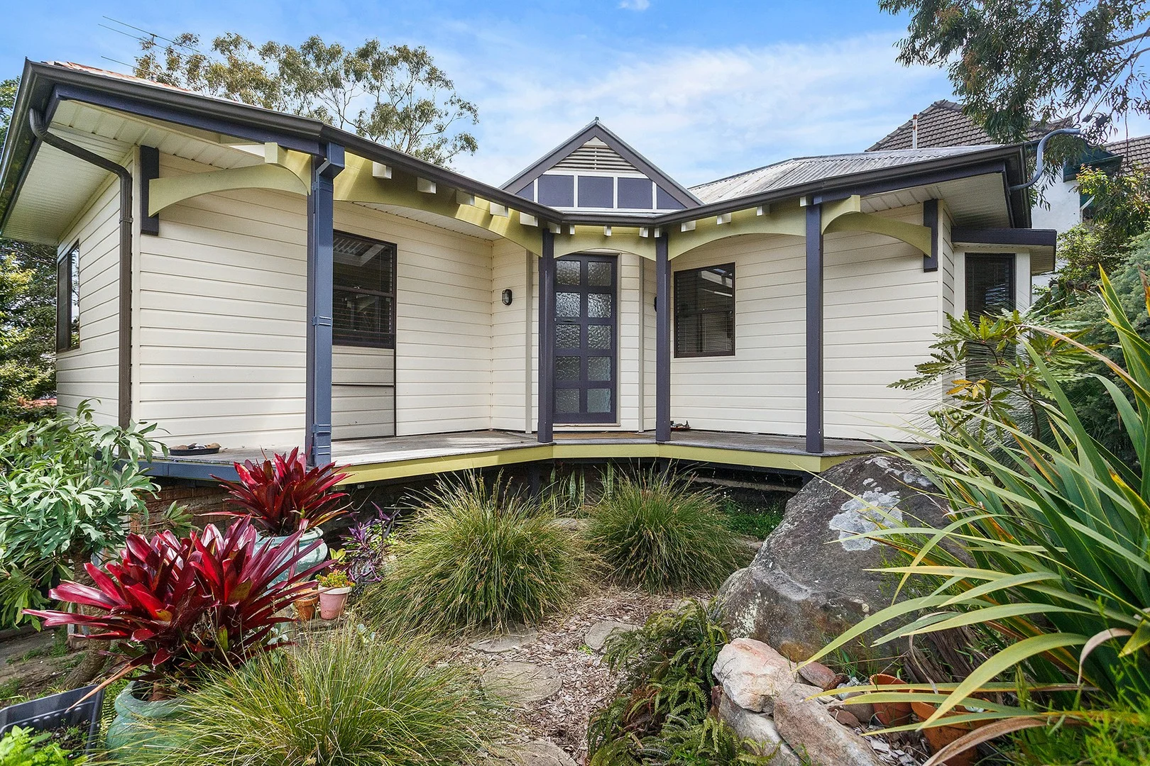 11 Fords Road, Thirroul NSW 2515