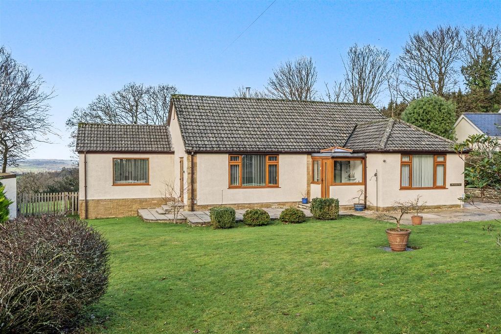 3 bed detached bungalow for saleAxe Valley Close, Axminster EX13