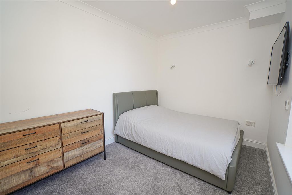 Additional image 11 of 2 bed flat for saleFord House, Rowe Close, Bideford EX39