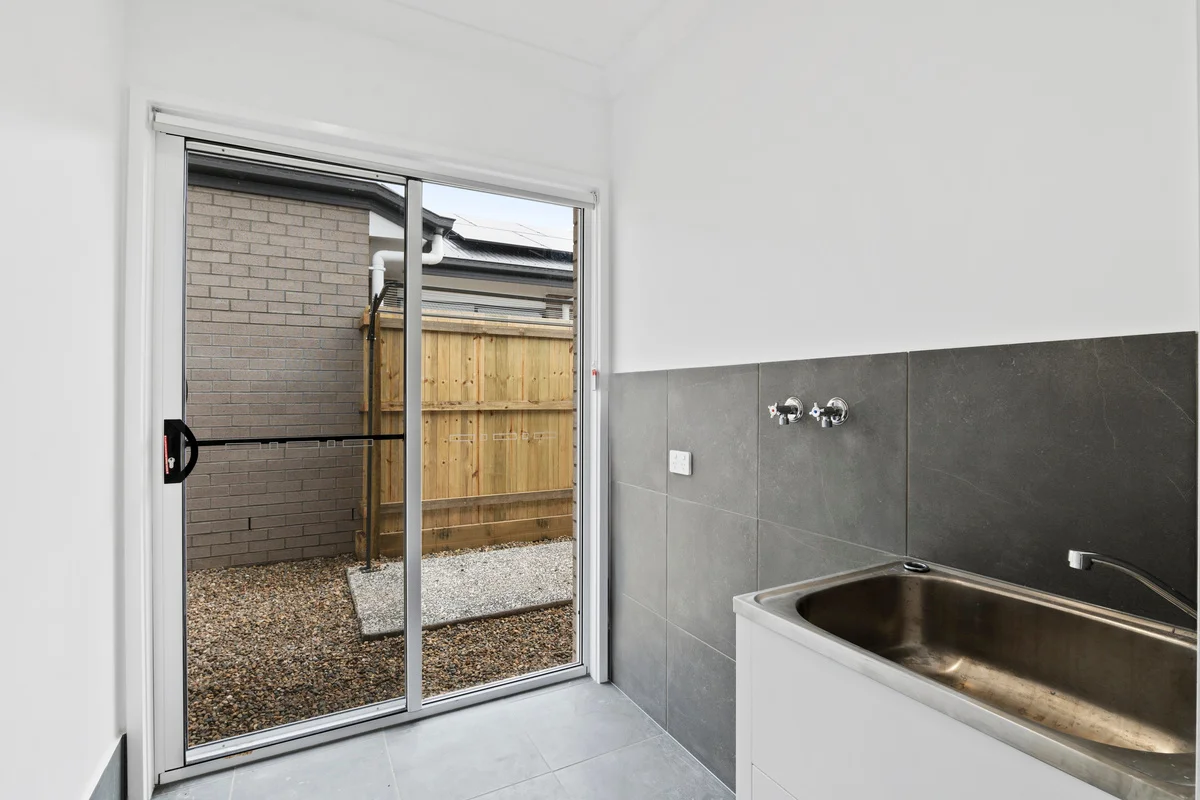Additional image 10 of 2/44 Hewing Place, Park Ridge QLD 4125