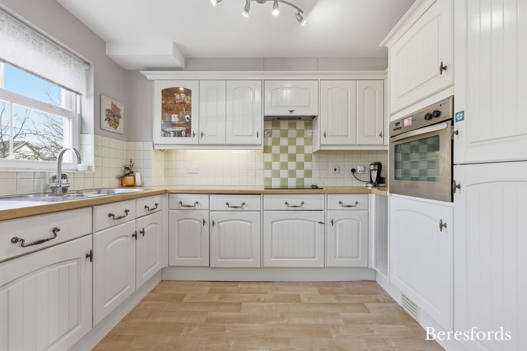 Additional image 5 of 2 bed flat for saleStock Road, Billericay CM12