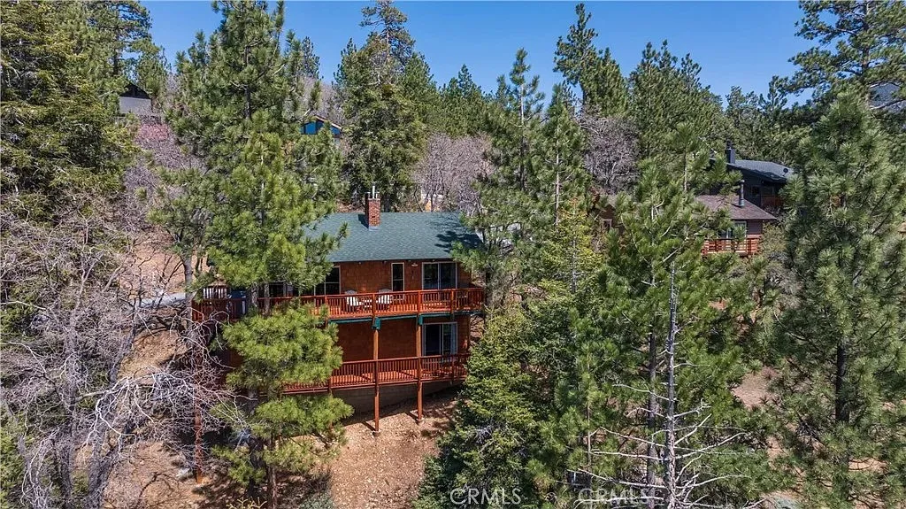 43897 Yosemite Drive, Big Bear Lake, CA 92315