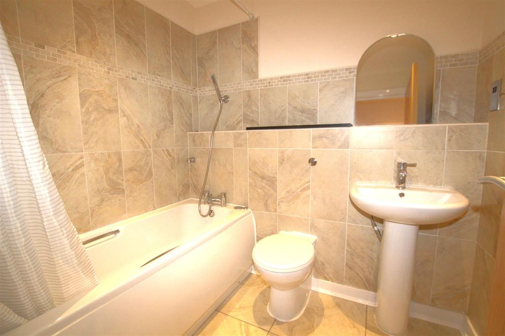 Additional image 7 of 2 bed flat for saleGreen Chare, Darlington DL3