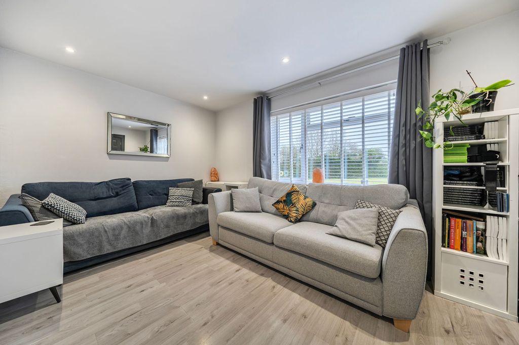 Additional image 2 of 3 bed terraced house for saleDartmouth Walk, Basingstoke RG22