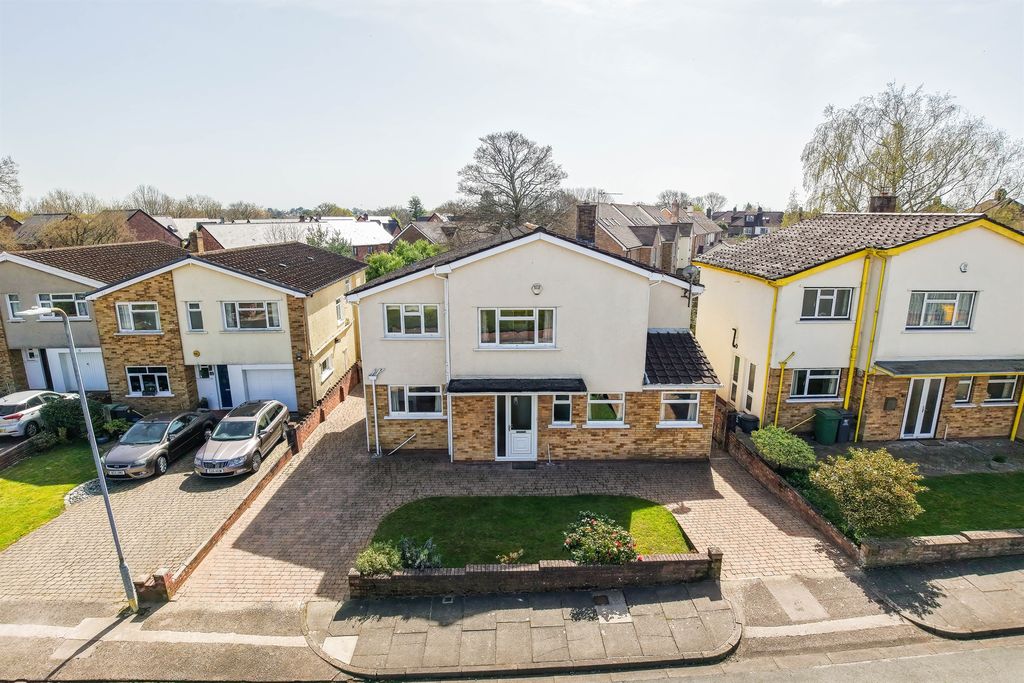 4 bed detached house for saleRheidol Close, Llanishen, Cardiff CF14