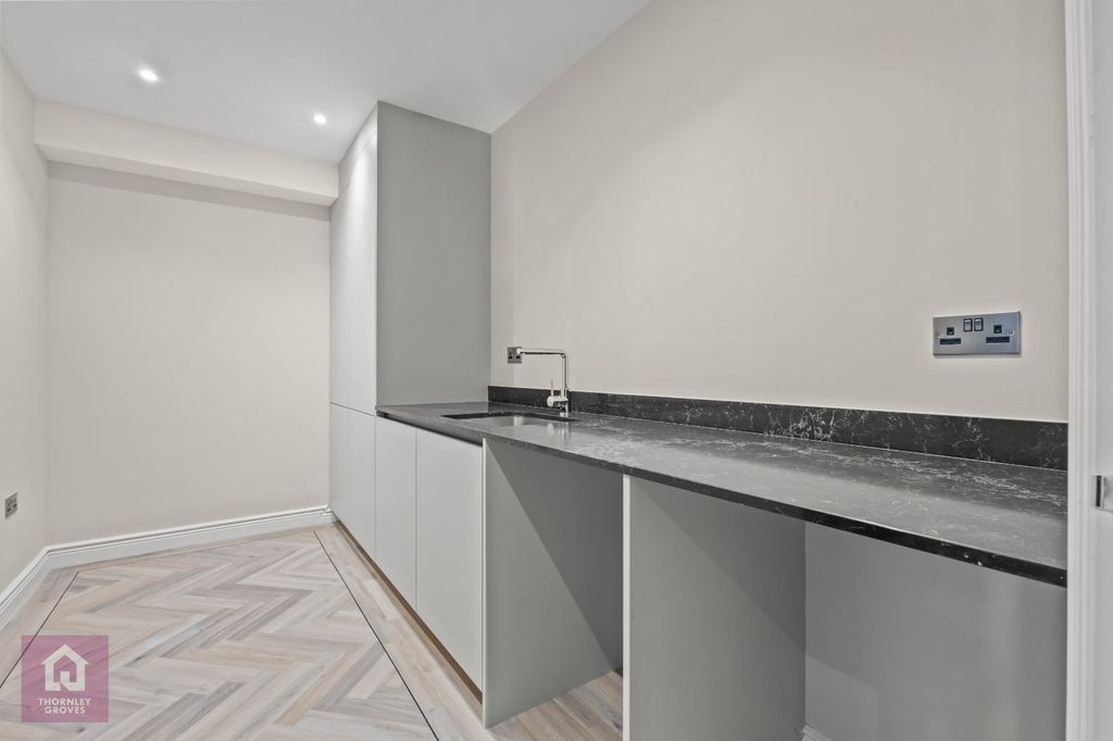 Additional image 13 of 5 bed semi-detached house for saleBrentwood Crescent, Altrincham WA14