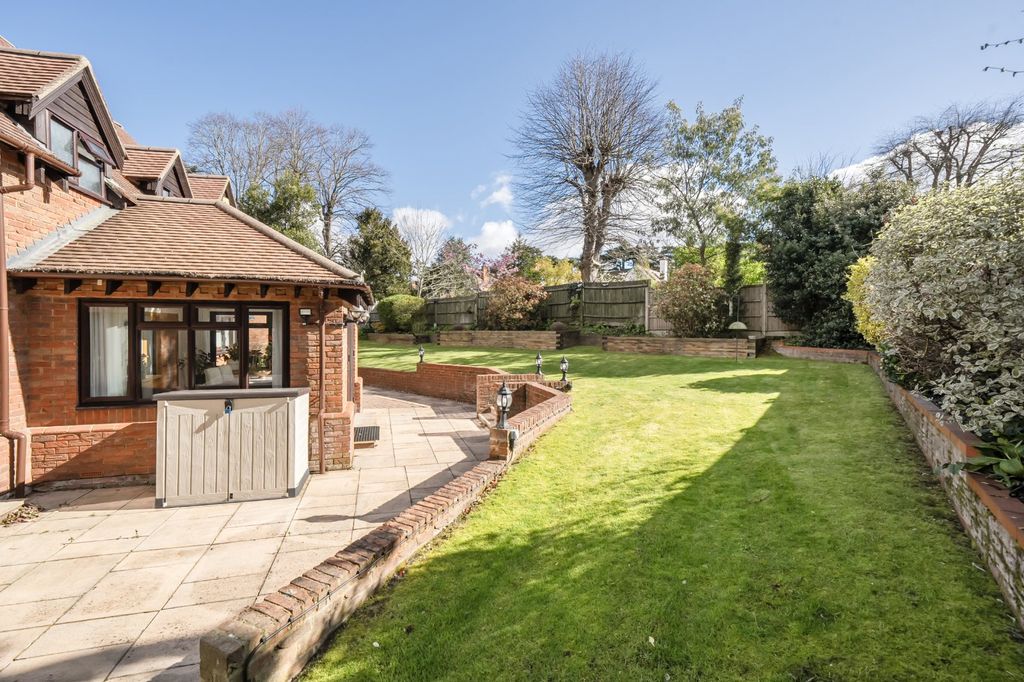 Additional image 17 of 5 bed detached house for saleVicarage Road, Reading, Berkshire RG2