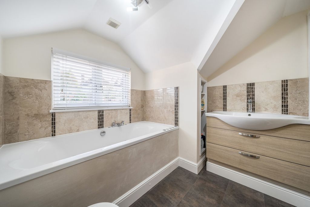 Additional image 35 of 8 bed detached house for saleFremantle Road, Belvedere DA17